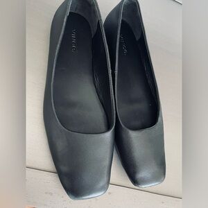 Vince Classic square toe Black Leather Flats